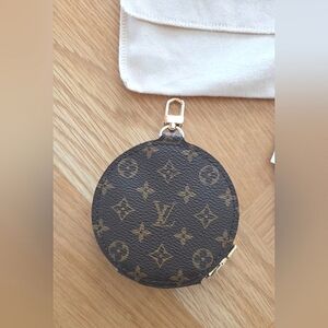 Louis Vuitton round coin purse
